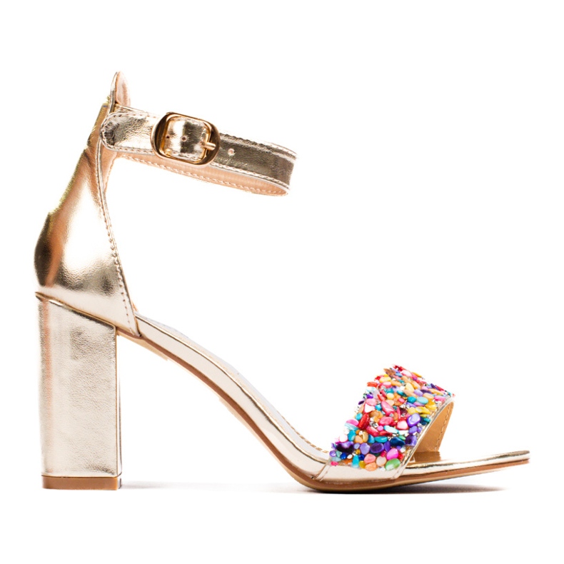 Zlatne sandale s nitnama iz Sheloveta zlatna