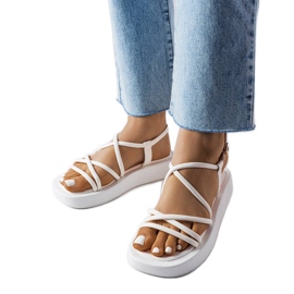 Bijele sandale s platformom marke Brunelle bijela