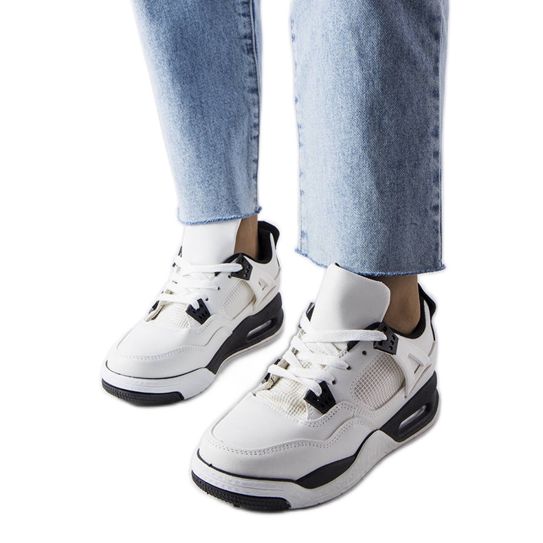 Bijele tenisice od Malas kombiniranih materijala bijela