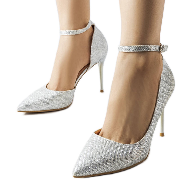 Inna Nikolina srebrne brokatne štikle srebro