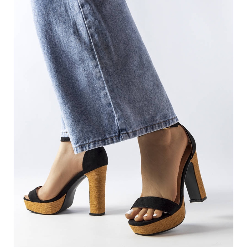 Inna Crne Selsa sandale na visoku petu crno