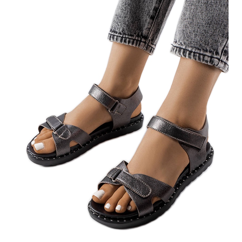 Sive svjetlucave sandale iz Bellefeuillea siva