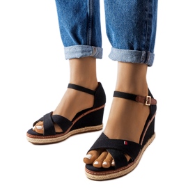 Crne espadrile na klin iz Eleonore crna