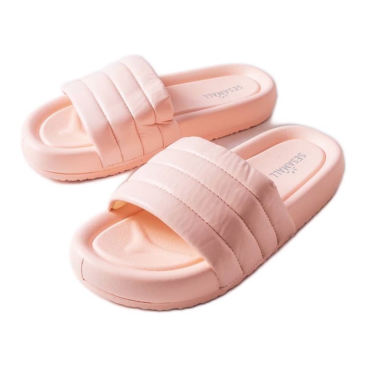 Inna Ružičaste papuče ukrašene prošivanjem od Dorene ružičasta