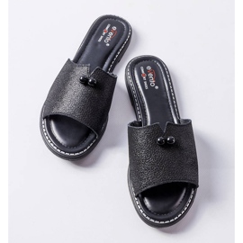 Crne metalik sandale s biserima iz Frederija crna