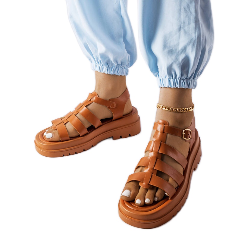 Camel sandale s trak potplatom iz Saidija smeđa