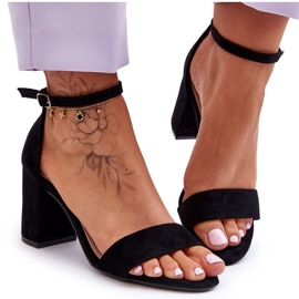 Crne Madame sandale na visoku petu od antilopa crna