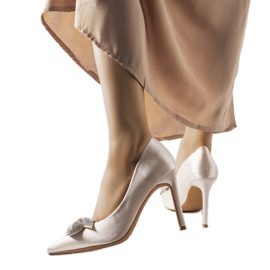 Bež igle sa satenskom završnicom i Mia mašnom