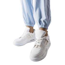 Bijele tenisice od Malas kombiniranih materijala bijela