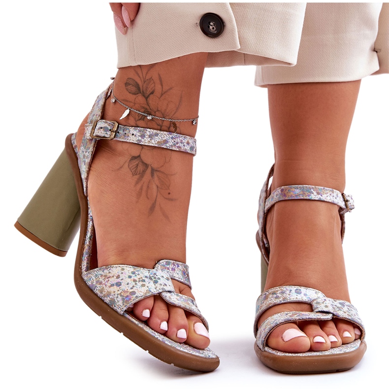 Kožne sandale na petu Maciejka 06029-24 bijelo-zelene bijela