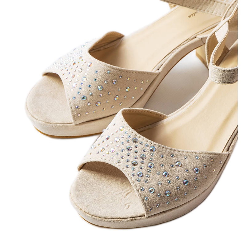 Bež blok sandale iz Beltanea