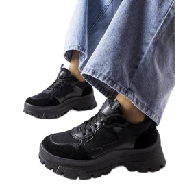 Crne debele tenisice marke Mikeladze crna