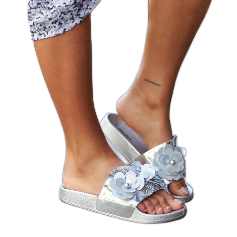 Srebrne tobogane s ukrasnim gornjištem iz Caggia srebro