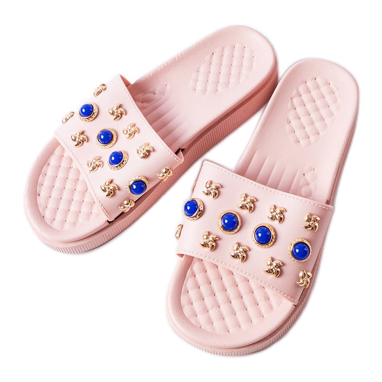 Ružičasto ukrašeni tobogani iz Montesarchia ružičasta