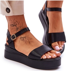 Udobne kožne sandale na tanku crnu Tifena crna