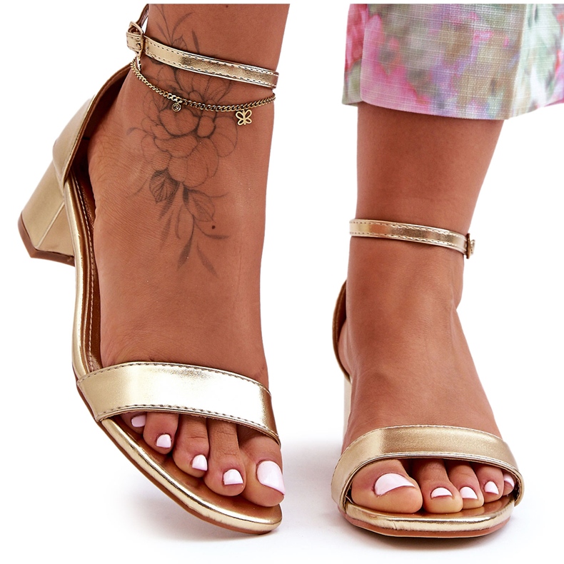 Kožne sandale na petu Jednobojne zlatne Inspirirajte me! zlatna