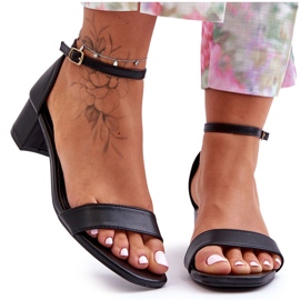 Obične crne kožne sandale na petu Inspire me! crna