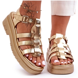 Kožne ravne sandale sa zlatnim Diosa remenima