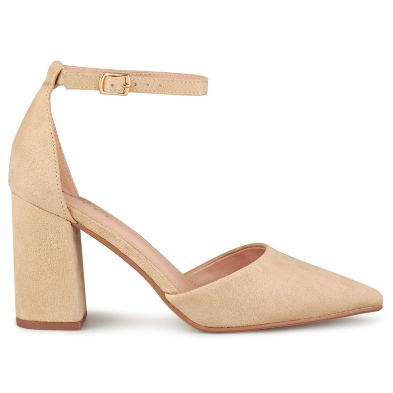 Bež salonke na stupu pričvršćenom na gležnju