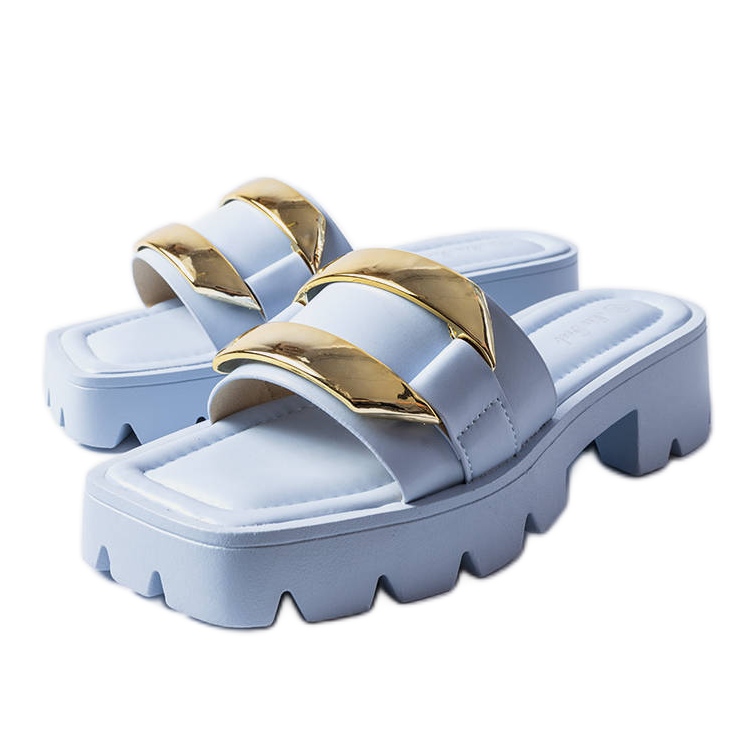 Plave patike s debelim potplatom iz Provinc plava