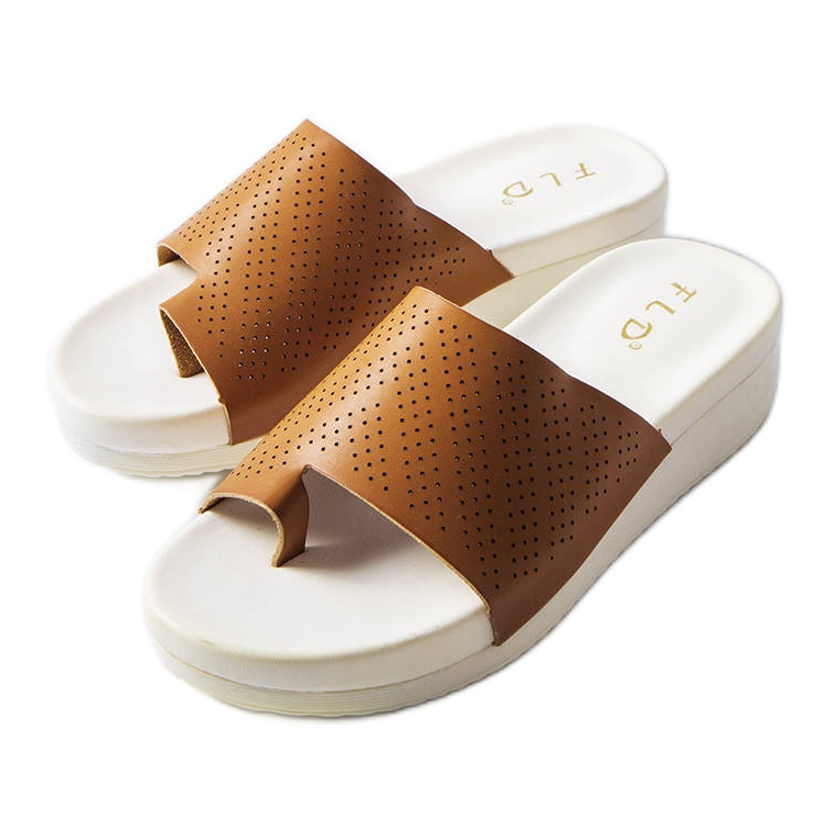 Smeđe sandale na klin iz Monferrata smeđa