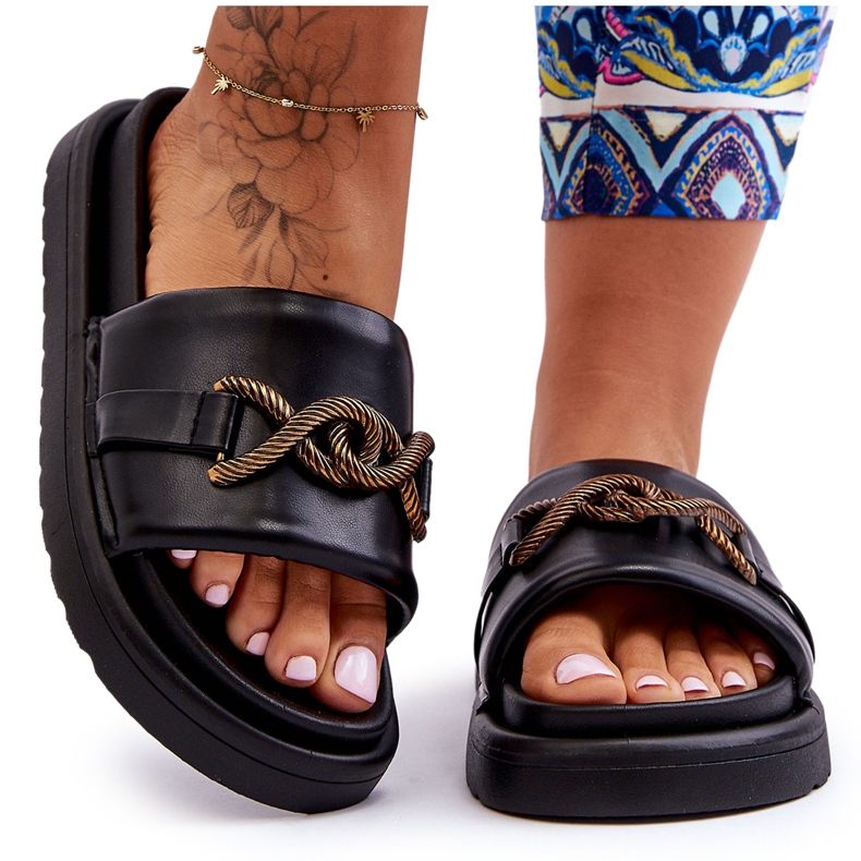 Ženske sandale s ukrasom Black Verso crno