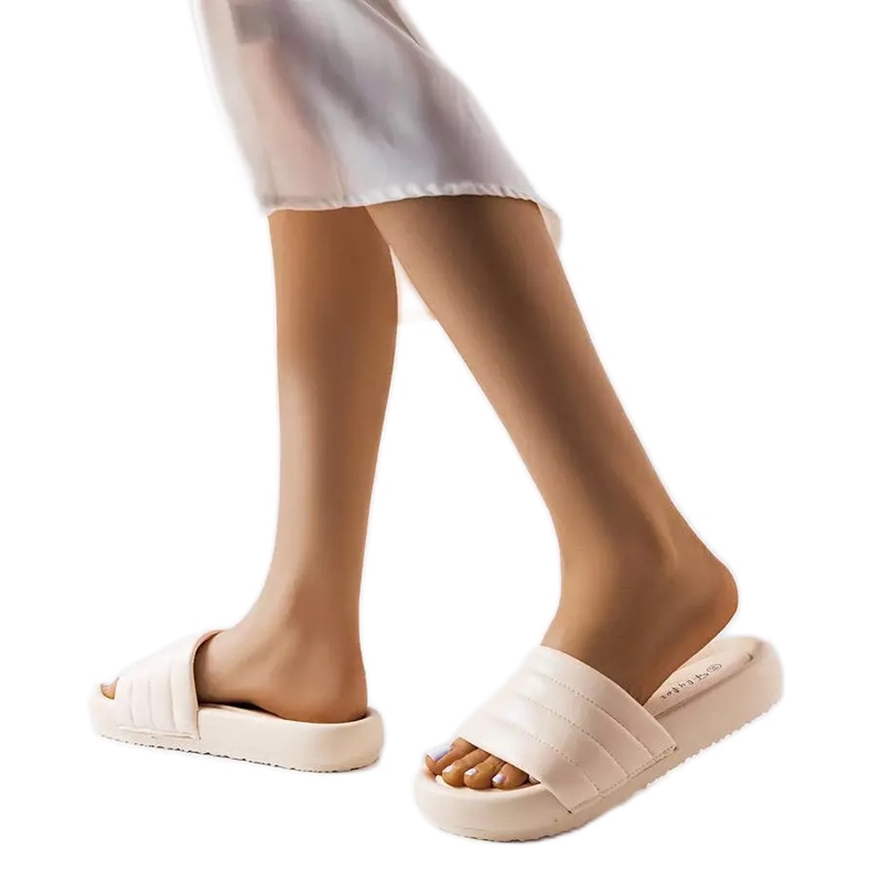 Bež ležerne papuče iz Skillena