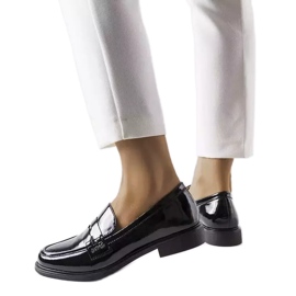 Crne lakirane mokasine iz Gioie crna