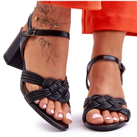 Kožne sandale na crnu Meriel petu crna