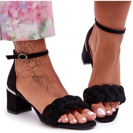 Essenza sandale s pletenicama od crne antilop kože crna