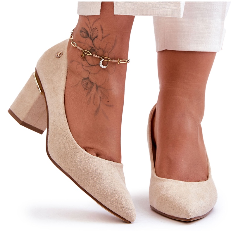 Klasične salonke na visoku petu od antilopa sa svijetlo bež ukrasom Derren