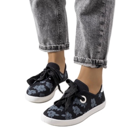 Crne cvjetne tenisice iz Hurstieja crna