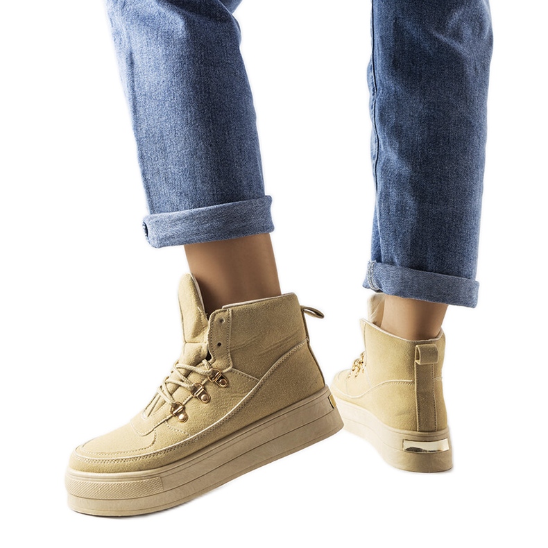 Bež čizme s platformom na vezanje iz Jolina