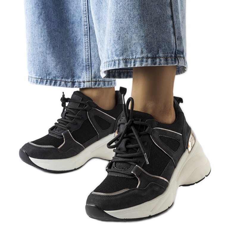 Crne tenisice na klin od Echeverrija crno