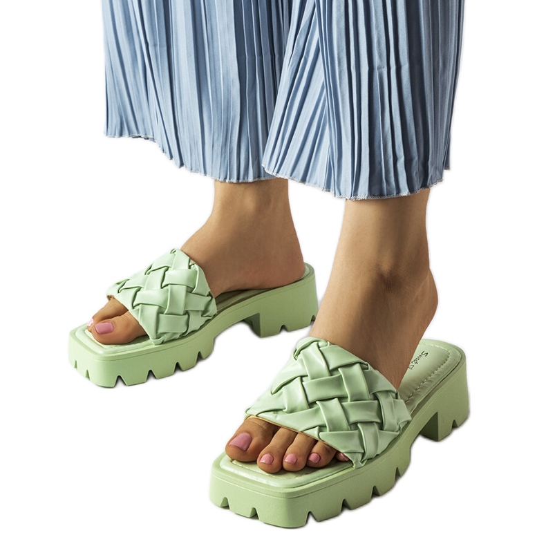 Zelene slajdove na traktorskom potplatu iz Lore zelena