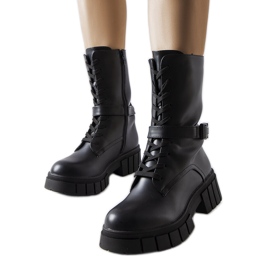 Crne radničke čizme na vezanje iz Rivea crno