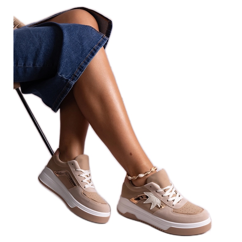 Bež tenisice s umetkom ogledala iz Kollinsa