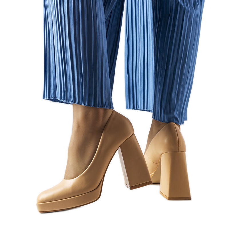 Bež cipele s visokom petom iz Maillyja