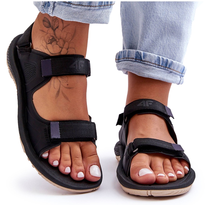 Ženske sportske sandale 4F 4FSS23FSANF016-22S crne crno