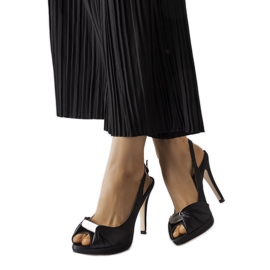 Crne sandale na visoku petu iz Crispina crna