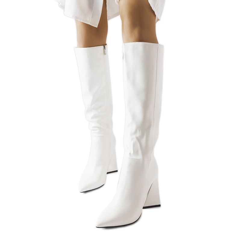 Medicina bijele čizme na stup bijela