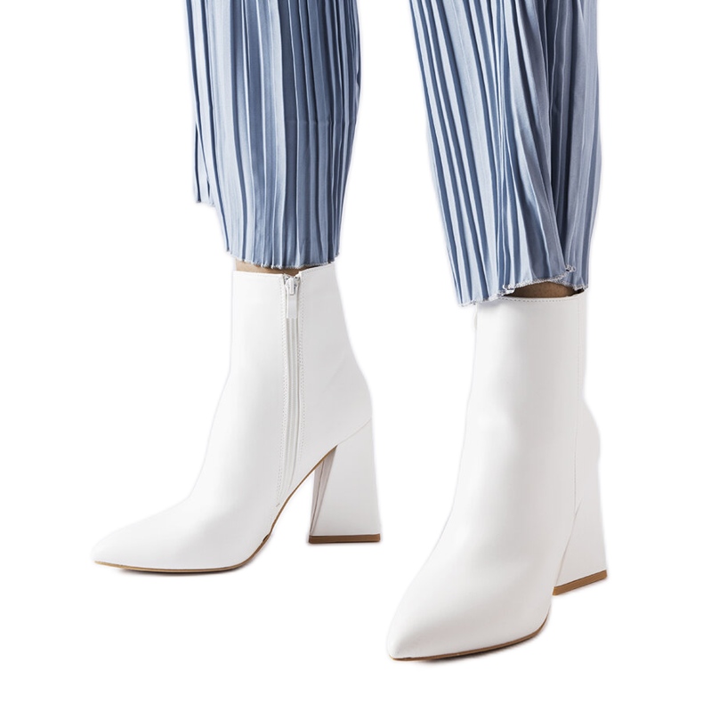 Bijele gležnjače iz Abeline bijela