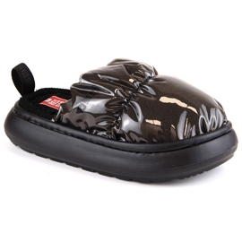 Kućne papuče izolirane lakirane metalik crne Big Star MM274130 crna