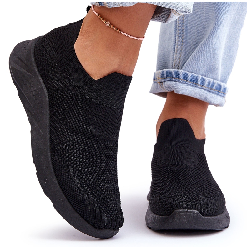 Ženske sportske cipele s natikačama crne Claris crno