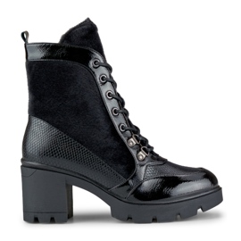 Moderne ženske čizme od ukrasnog materijala crna