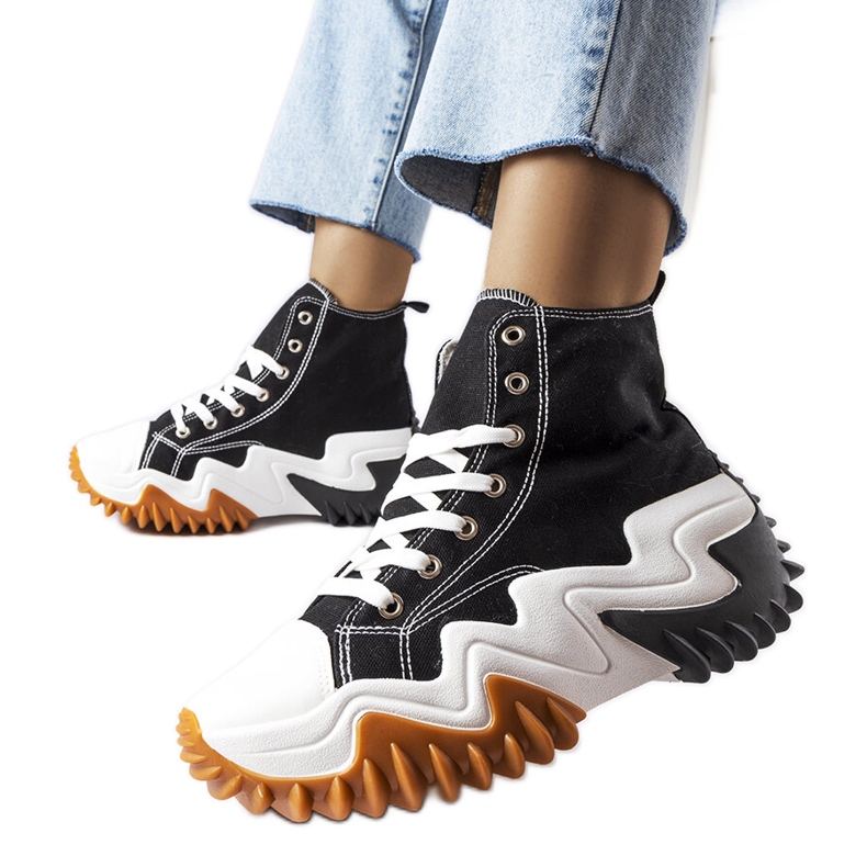 Crne tenisice s debelim potplatom marke Toro crno