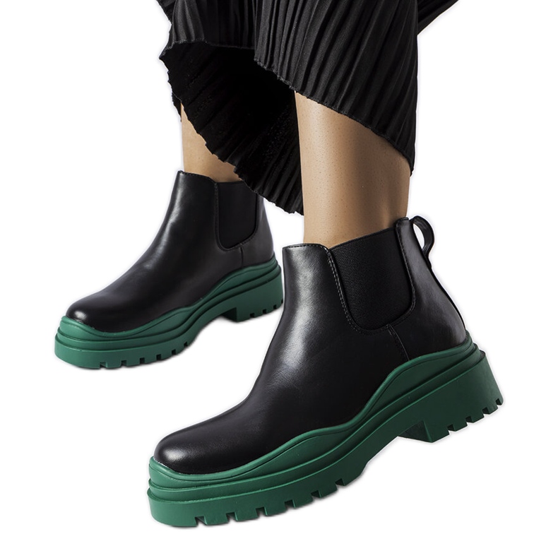 Crne gležnjače na šarenoj Marinone platformi crno