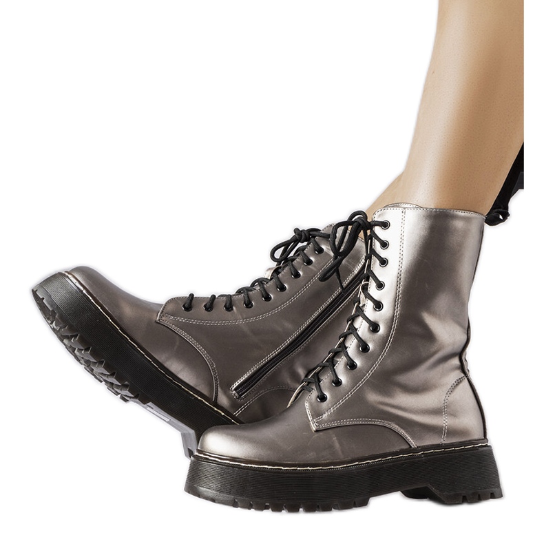 Smeđi metalik radnici iz Calcirellija smeđa