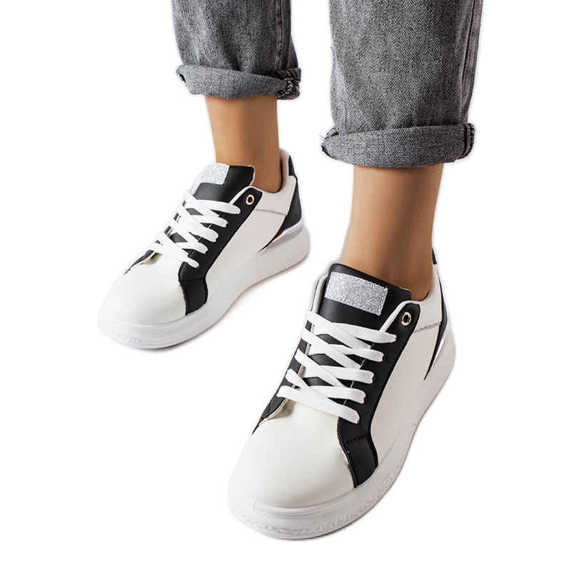 Inna Crno-bijele cipele sa srebrnim naglaskom iz Palaisa bijela