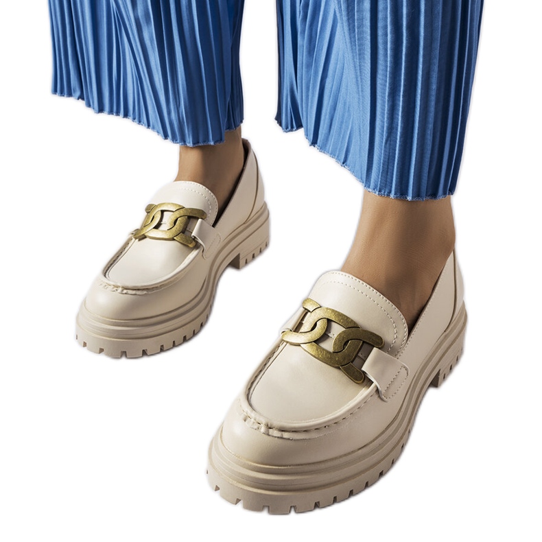 Inna Bež natikače ukrašene Schlanders kopčom